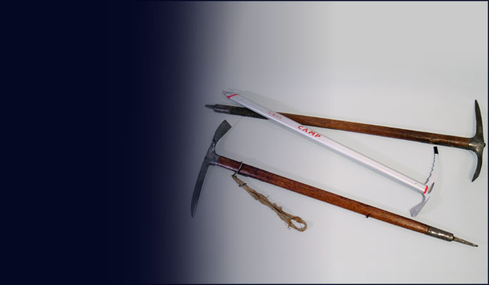 Piolets, collection priv&eacute;e. Photo NVMA.