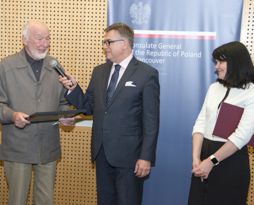 Bogue Babicki receiving Honorary Membership to the Architectural Institute of British Columbia in 2015 at age 91. Photo: Belweder North Shore Polish Association