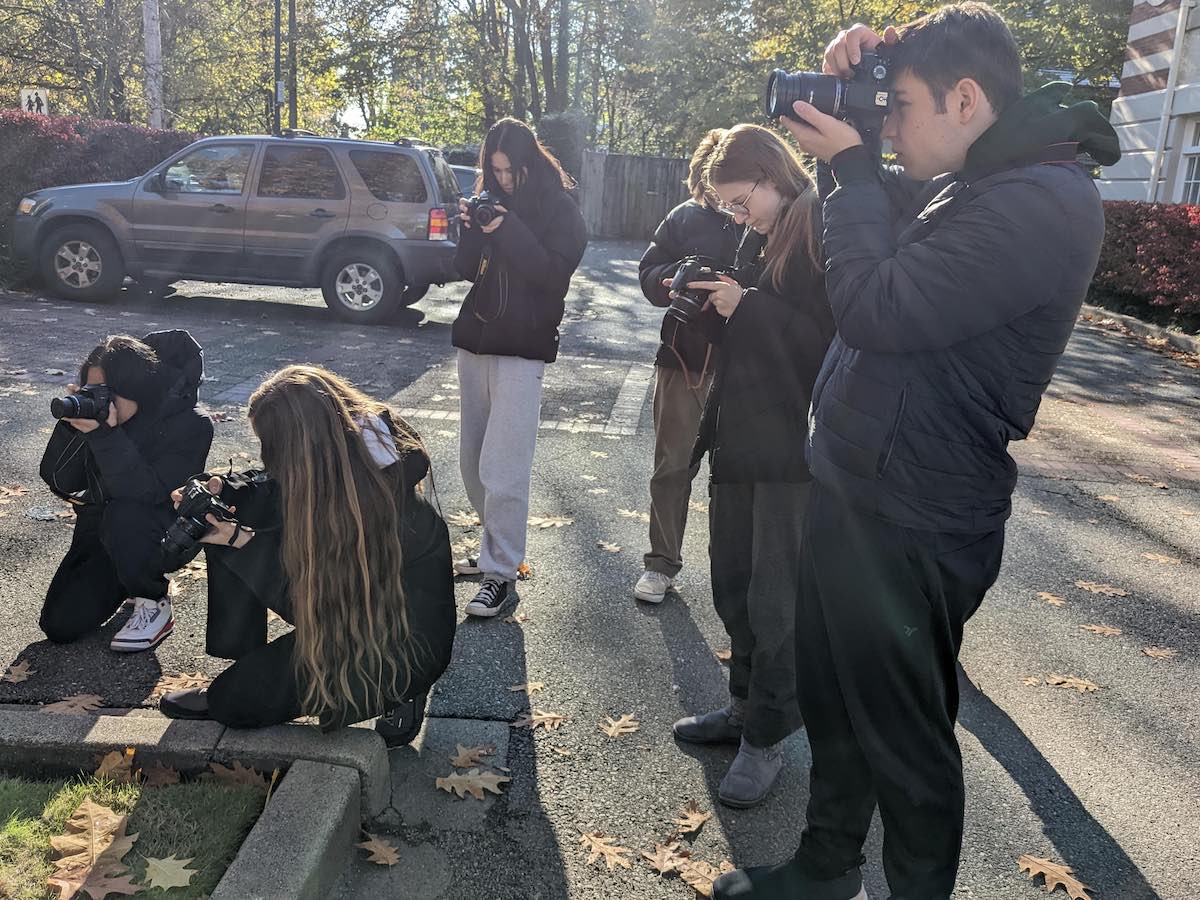 The students test out their cameras outside of the Archives of North Vancouver in Lynn Valley, November 2022. Photo: Artists For Kids